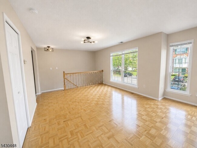 Building Photo - 774 Sassafras Ct