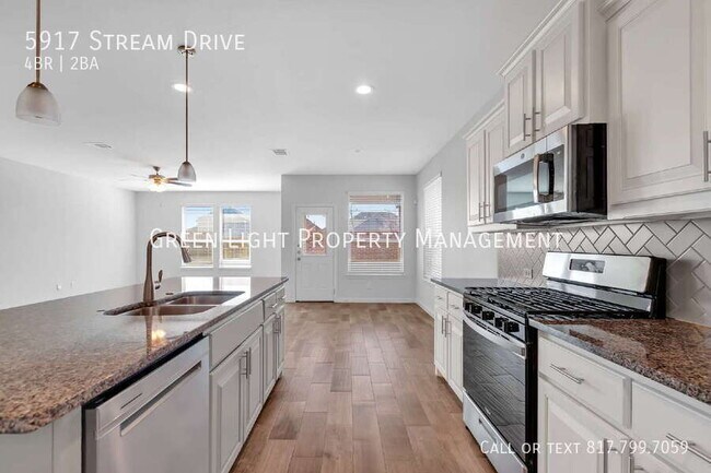 Building Photo - 5917 Stream Dr