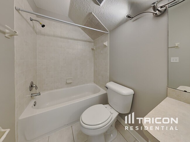 Building Photo - 7572 Oxford Garden Cir