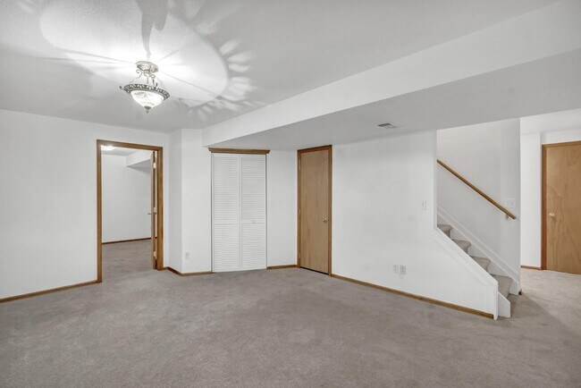 Building Photo - Spacious 4-Bedroom Home with Finished Basement in Parker, CO - A Must-See Rental Property!