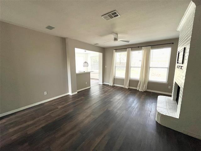 Building Photo - 741 Willow Crest Dr