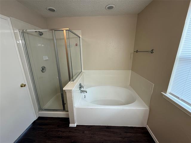 Building Photo - 135 Quail Run Dr