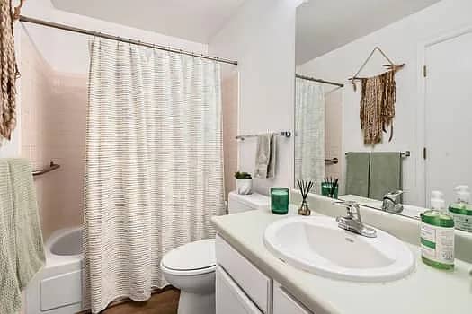 Building Photo - 1809 Rice St