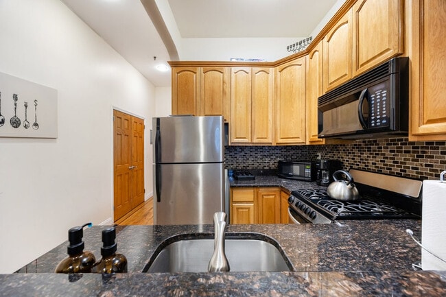 Building Photo - 112 W 136th St