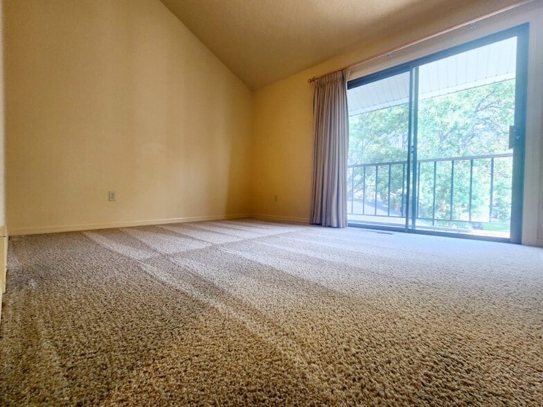 Second Bedroom - 32 Shadow Pl