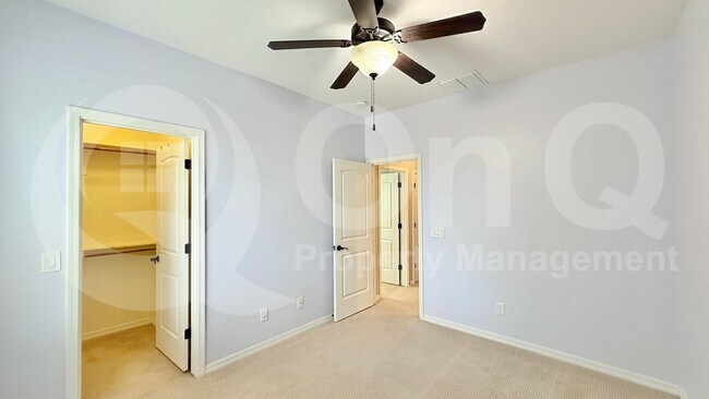 Building Photo - 3945 E Mesquite St