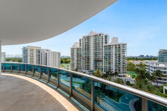 Building Photo - 5959 Collins Ave