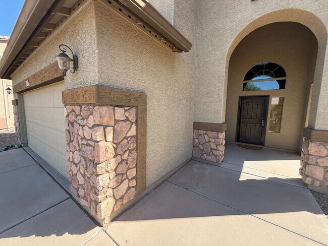 Building Photo - 18267 N Cook Dr
