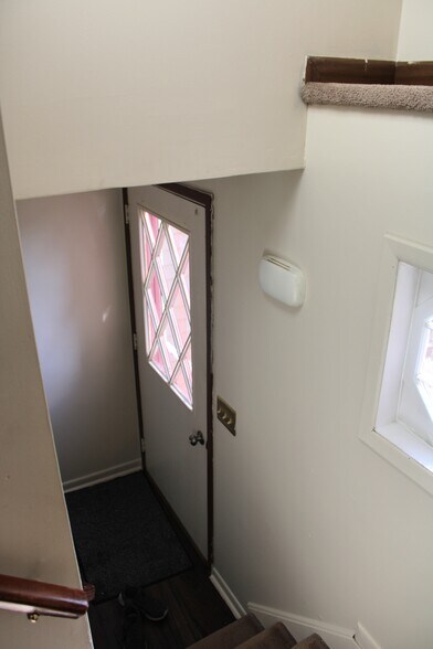 Building Photo - 8014A Marlin Dr