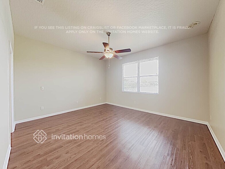 Building Photo - 4926 Buttonwood Dr