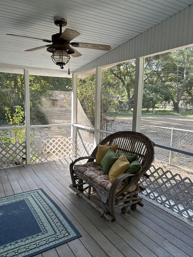 Building Photo - 141 Turtledove Dr