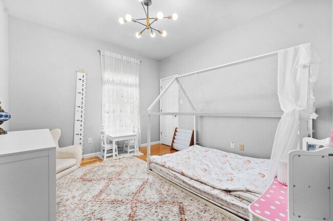 Building Photo - 16611 Highland Summit Dr