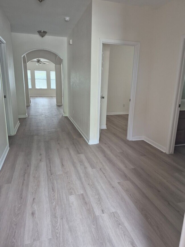 Building Photo - Stunning Home and Wonderful community