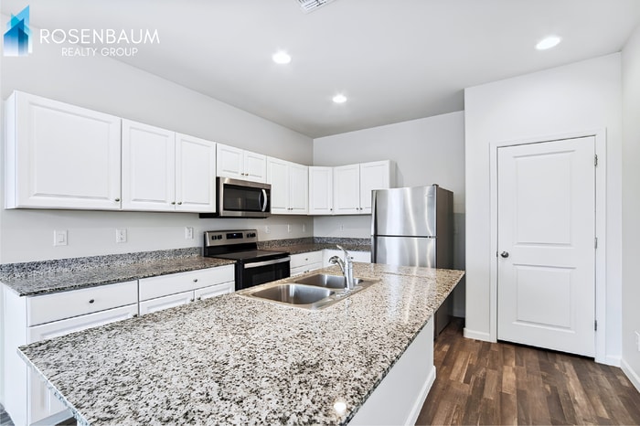 Building Photo - 719 N Havasupai Ln