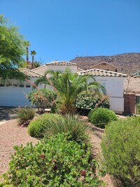 Building Photo - 1 story home with 2 car garage in a gated community
