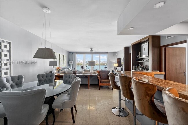 Building Photo - 450 Alton Rd