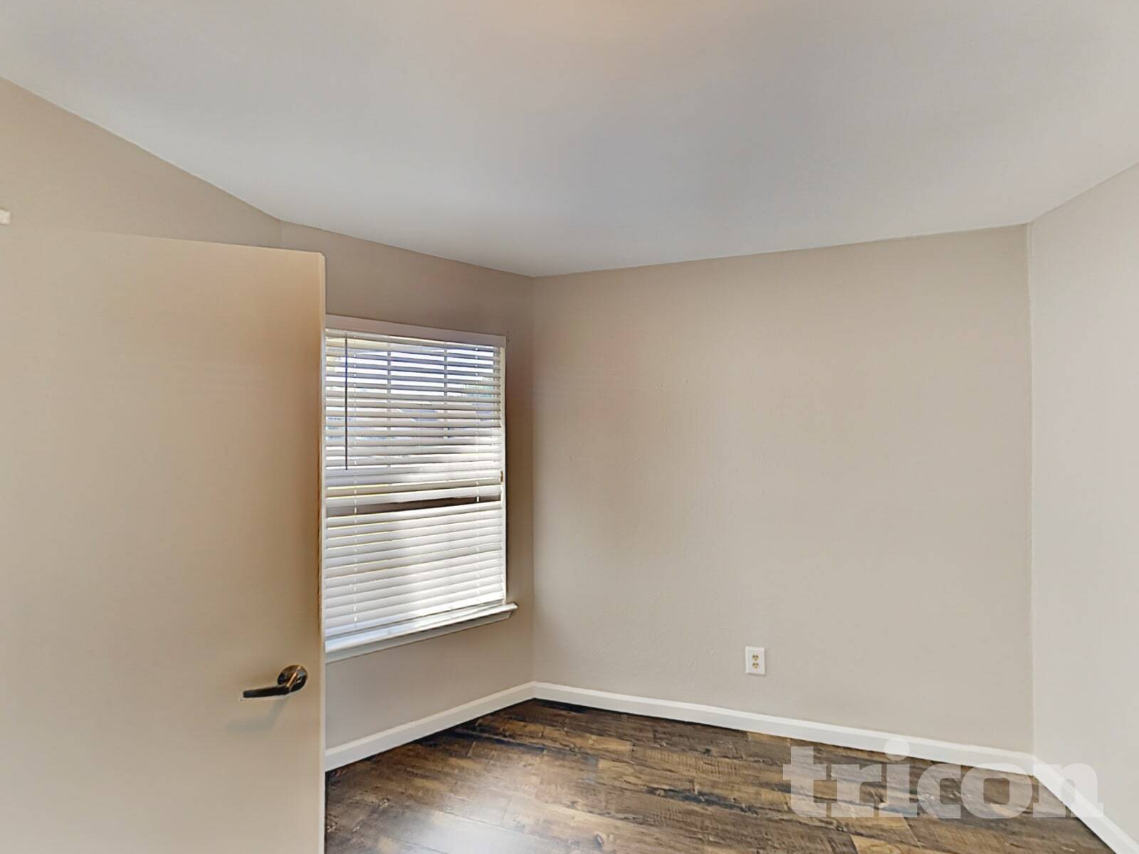 Building Photo - 1423 Ardmore Dr