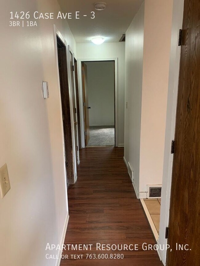 Building Photo - 1426 Case Ave E