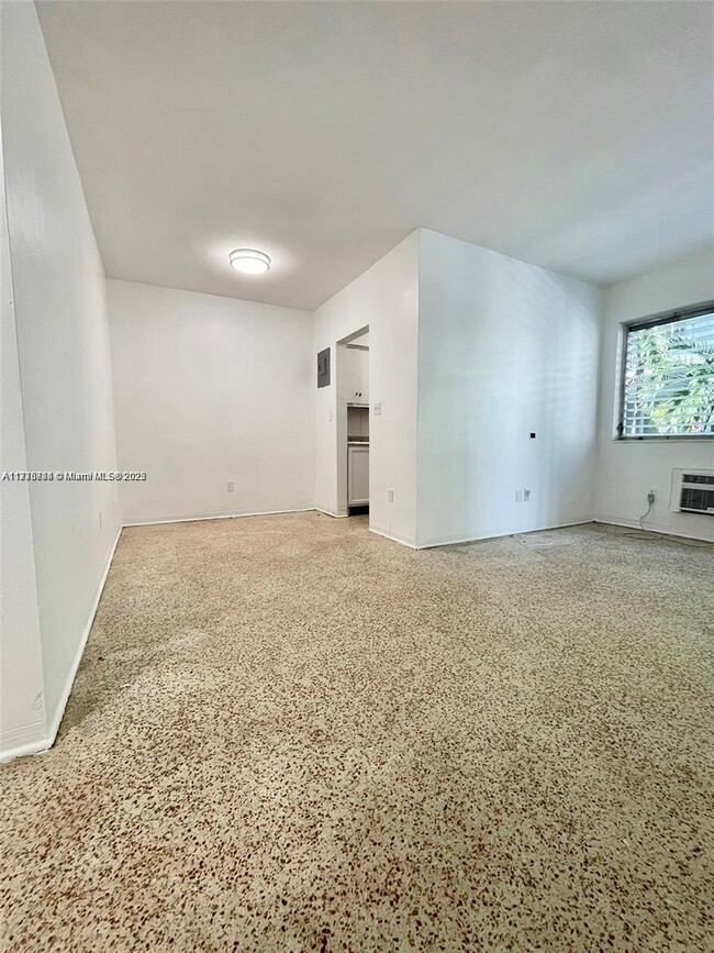 Building Photo - 780 81st St