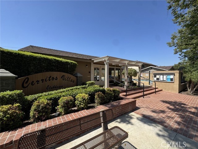 Building Photo - 16748 Cedarwood Cir