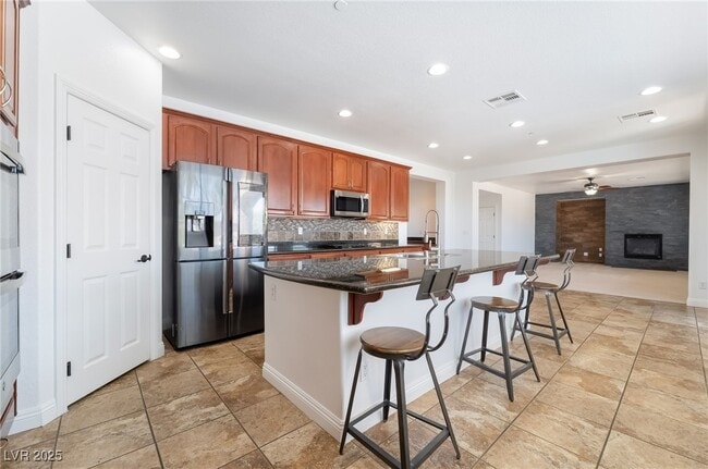 Building Photo - 9592 Staff Ln