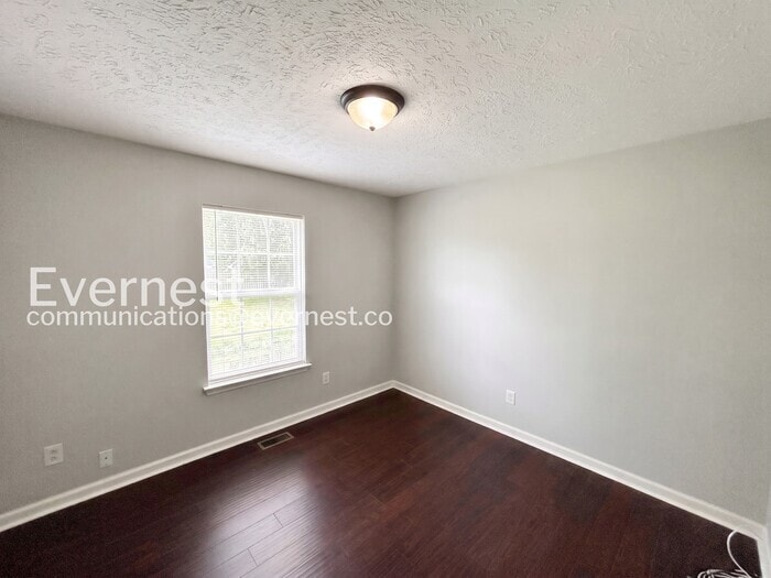 Building Photo - 209 Loch Lomand Dr