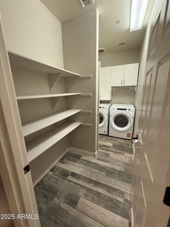 Building Photo - 21217 W Granada Rd