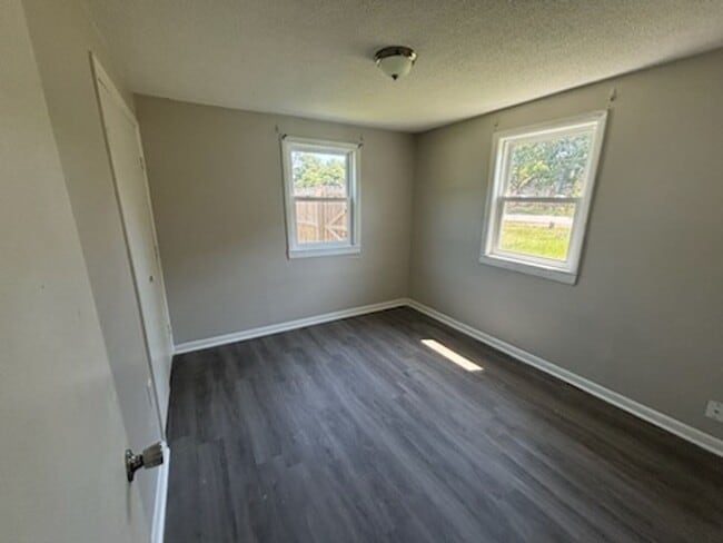 Building Photo - 5814 Gregory St