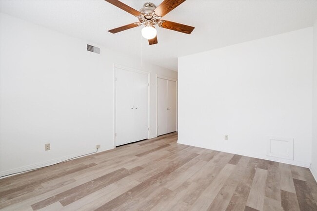 Building Photo - SPANISH VILLA CONDOMINIUM