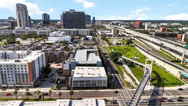 Building Photo - 62 W Colonial Dr