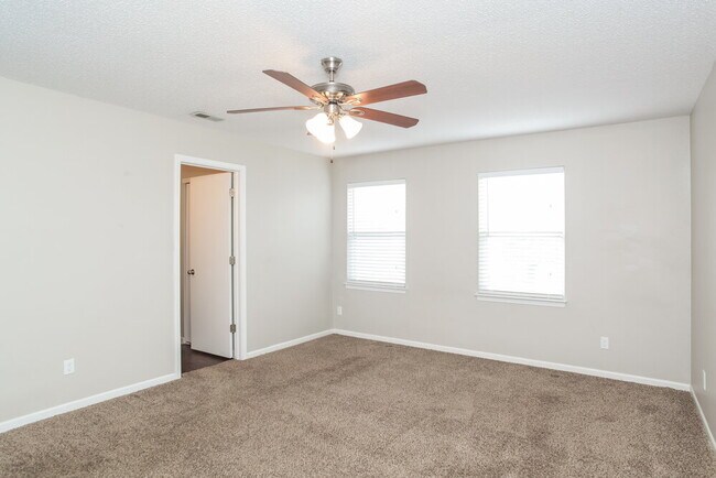 Building Photo - 9170 Amberleigh Dr