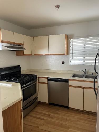 Interior Photo - 924 3rd Street