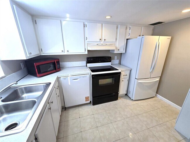 Building Photo - 2727 75th St W