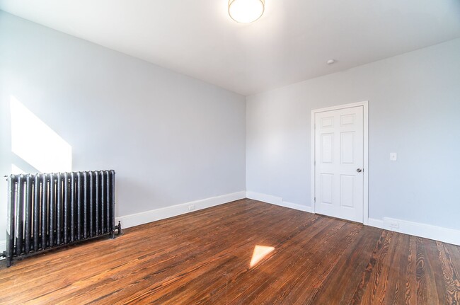 Building Photo - 83 Division St