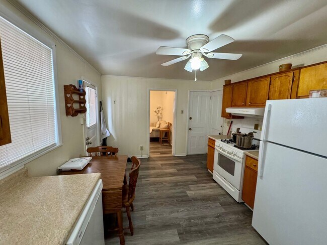 Building Photo - 1509 Hatteras St