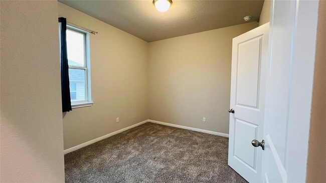 Building Photo - 310 Dipprey Ln