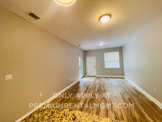 Building Photo - 1601 Cumin Dr