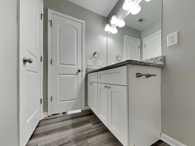 Building Photo - 108 Sampson Ct