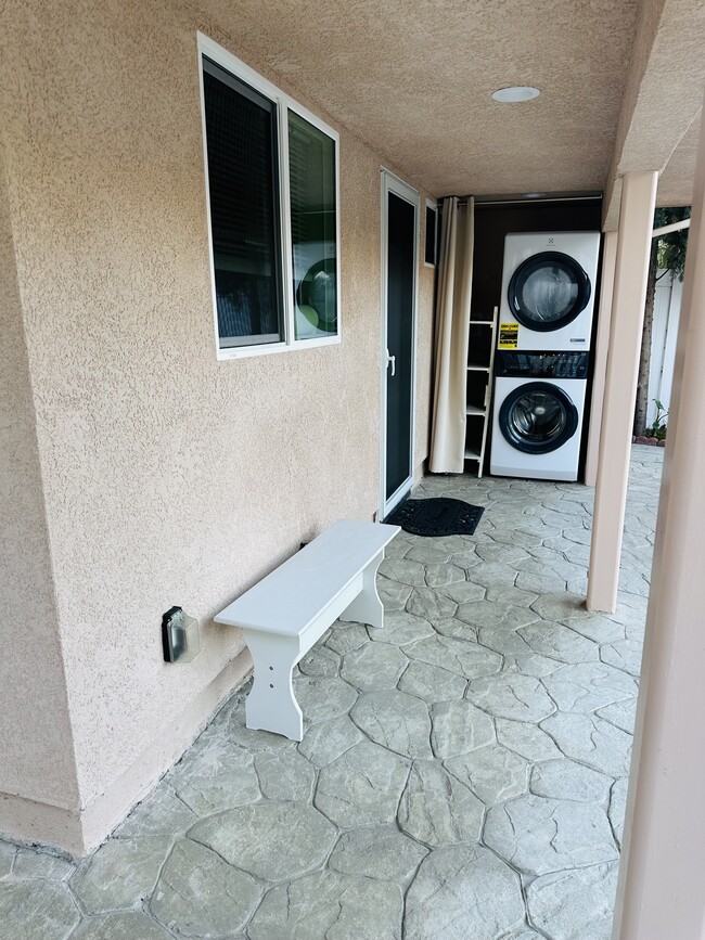 Washer and dryer - 8619 Jayseel St