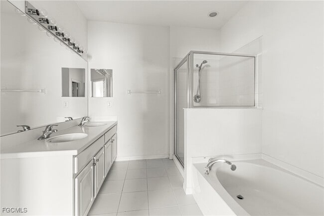 Building Photo - 9240 Gladiolus Preserve Cir