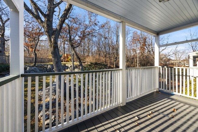 Building Photo - 1045 Adams St