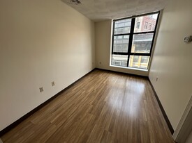 Building Photo - 76 Essex St