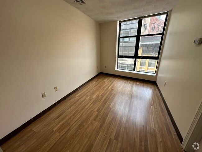 Building Photo - 76 Essex St