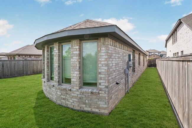 Building Photo - 21107 Armstrong County Dr
