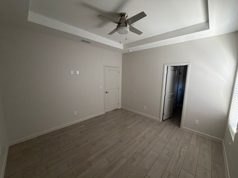 Building Photo - 3317 Duke Ave