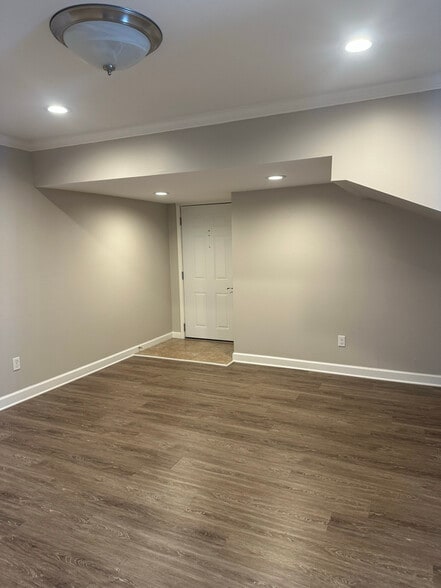 Building Photo - 1611 S Main St