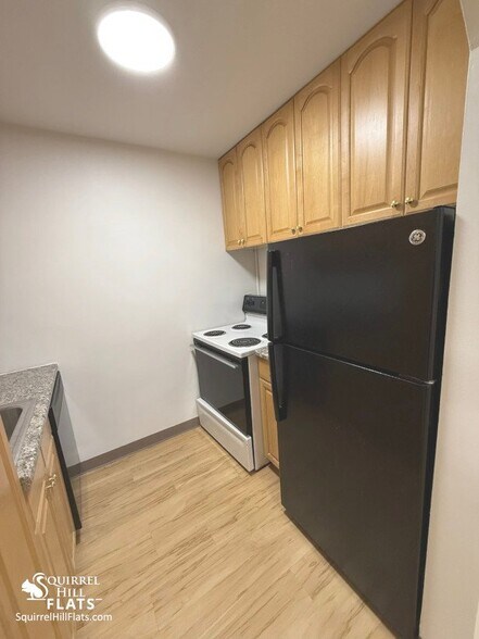 Building Photo - 5710 Phillips Ave