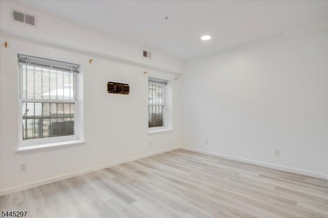 Building Photo - 500 S 18th St