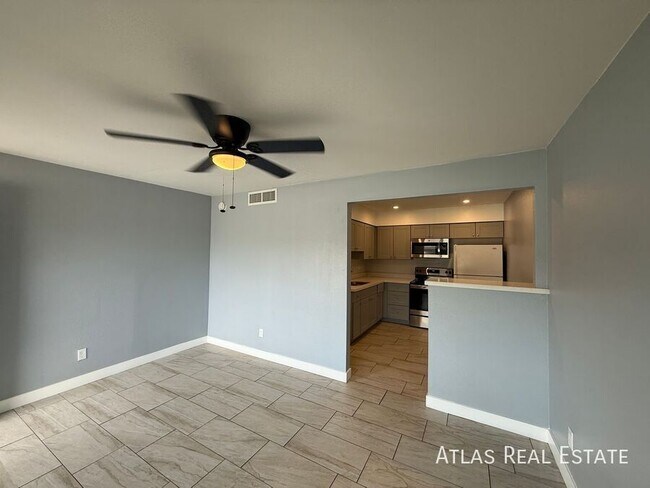 Building Photo - 2540 N 17th Way