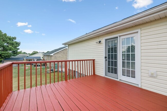 Building Photo - 1073 Bobcat Dr